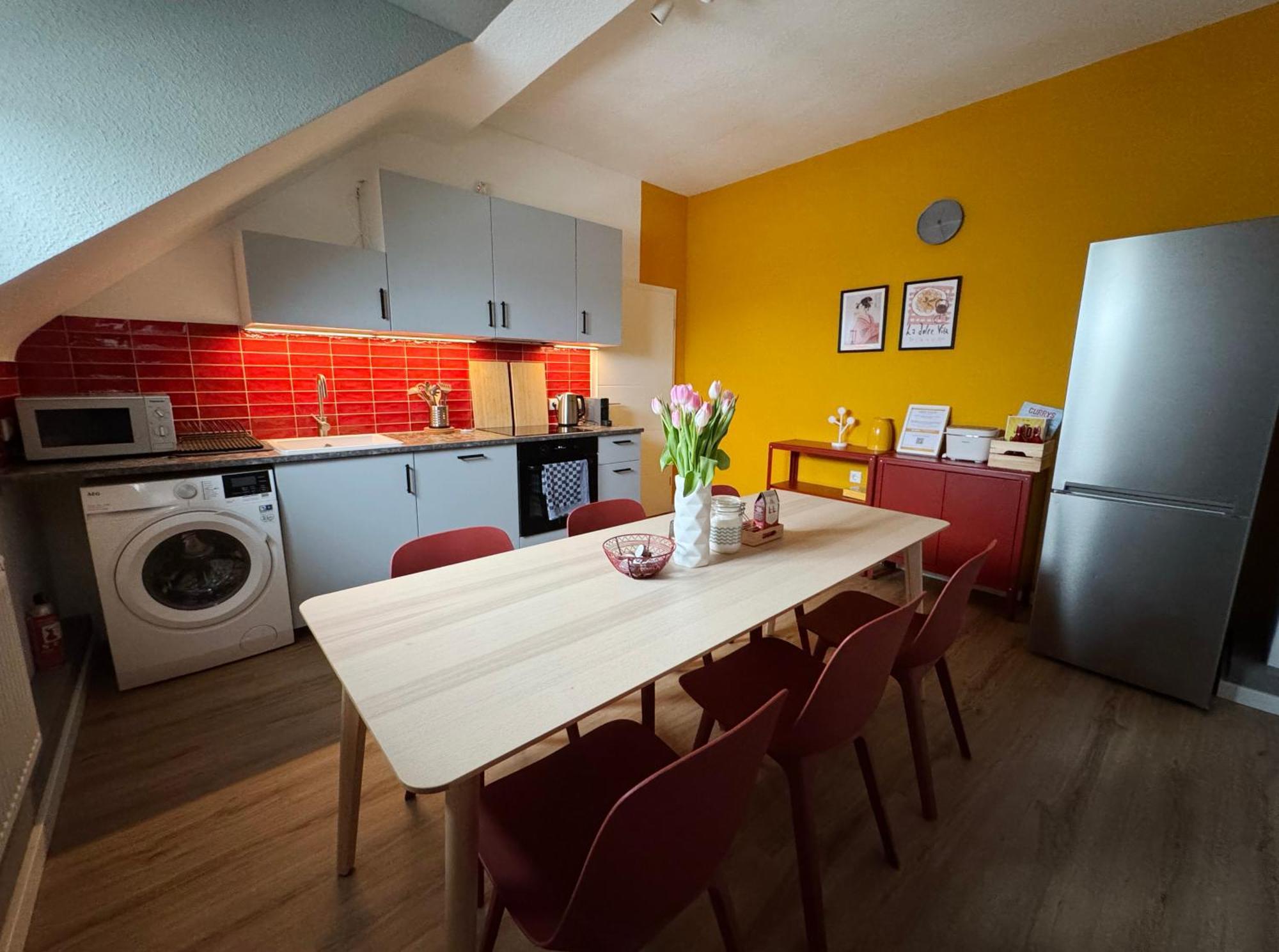 شقة Big Flat With Fresh Renovation, Free Parking, Sonyps, Netflix دوسبرغ المظهر الخارجي الصورة